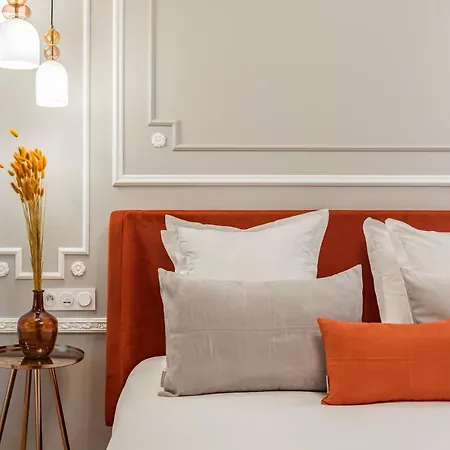 The Orange Haussmann Parigi