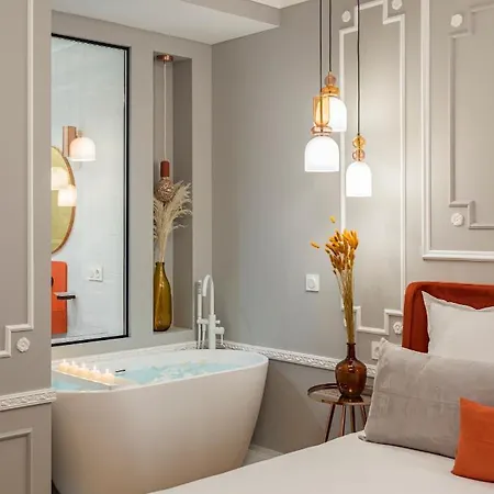 The Orange Haussmann Parigi